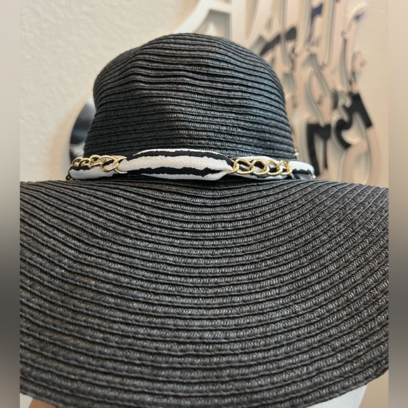 Ellen Tracy Vacation Hat - Picture 5 of 5